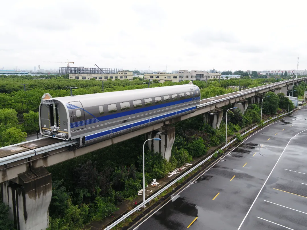 超級重磅！時速600公里高速磁浮試驗樣車成功試跑